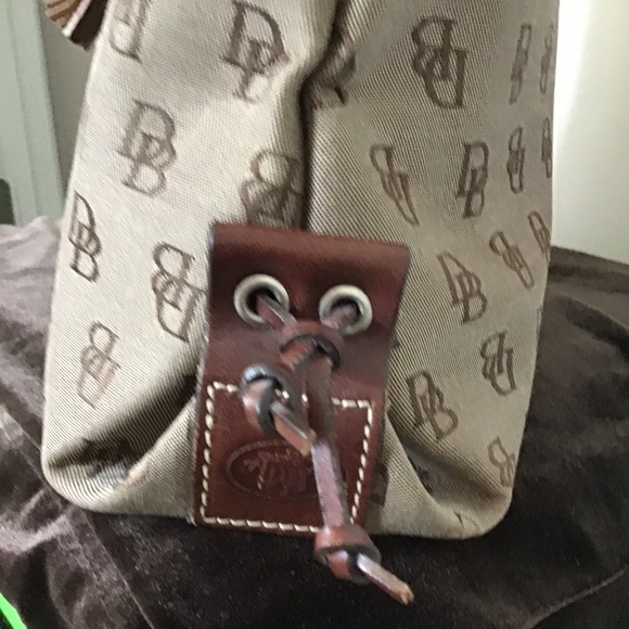 DOONEY & BOURKE MINI TASSEL LOGO HANDBAG - Picture 3 of 16